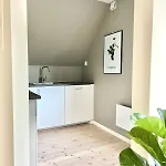 4 Bedroom Newly Renovated