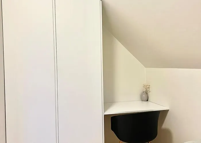 4 Bedroom Newly Renovated Apartament *